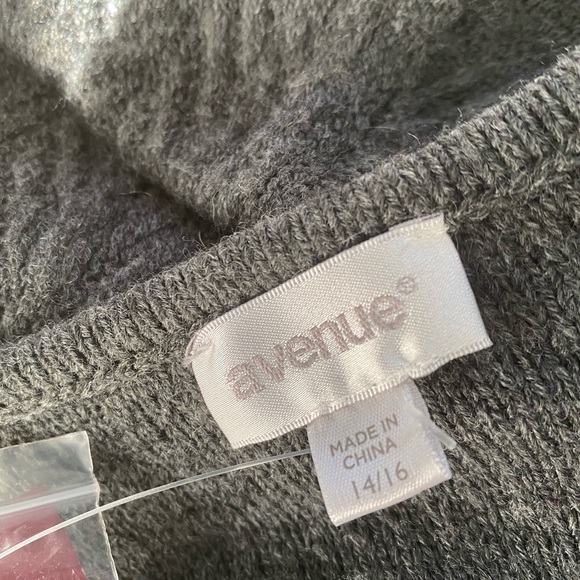 NWT Avenue Long Sleeve Sweater- 14-16 - Picture 6 of 7